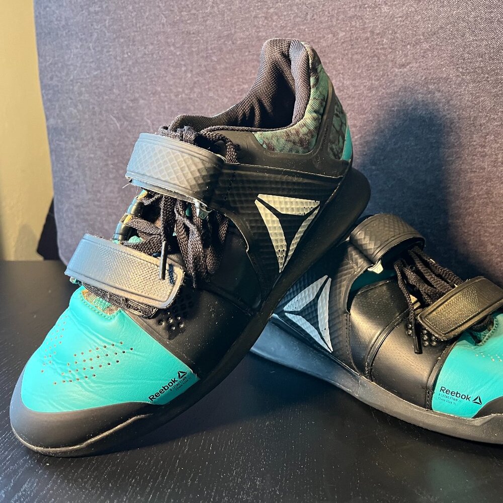 Reebok Olympic Weightlifting shoes, Women's size 9.5, teal and black, lifters